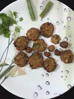 முருங்கைக்காய் பருப்பு வடை செய்முறை முக்கிய புகைப்படம்