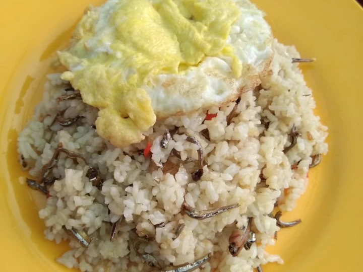 Langkah Gampang Membikin Resep Nasi goreng geprek teri ponti yang Bikin Ngiler Anti Ribet, Bisa Manjain Lidah