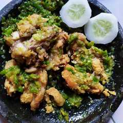 Ayam geprek sambel ijo রেসিপির প্রধান ছবি