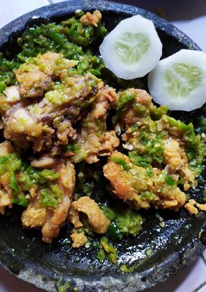 Foto resep Ayam geprek sambel ijo