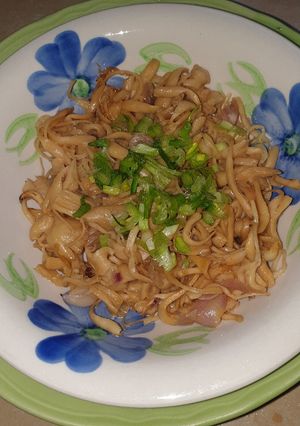 รูปของ เห็ดขอนม่วงผัดหัวกะทิ