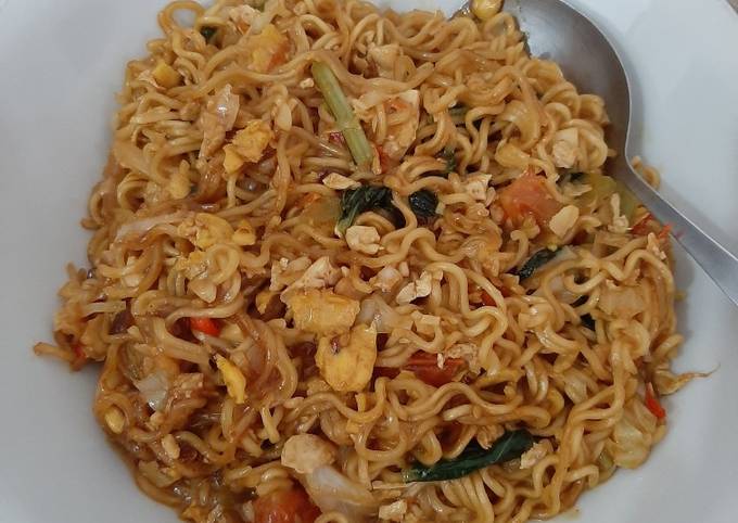 Resep Indomie Goreng Nyemek Oleh Melvin S Kitchen Cookpad