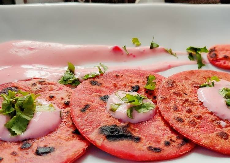 Recipe of Homemade Beetroot chapati with beetroot dip