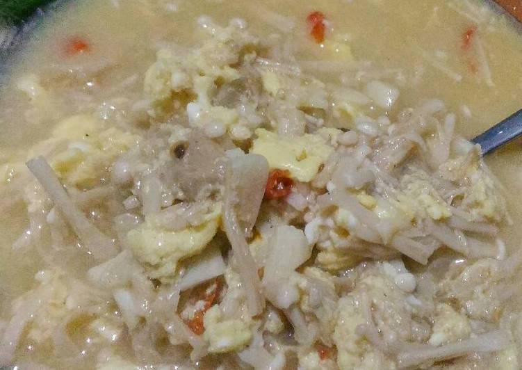 Bagaimana Menyiapkan Sup Jamur Enoki Telur Pedas #recook Anti Gagal