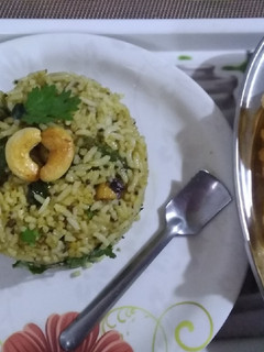 குடைமிளகாய் சாதம் type 2(capsicum rice recipe in tamil) செய்முறை முக்கிய புகைப்படம்