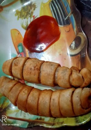 A picture of Layered potato rolls.
