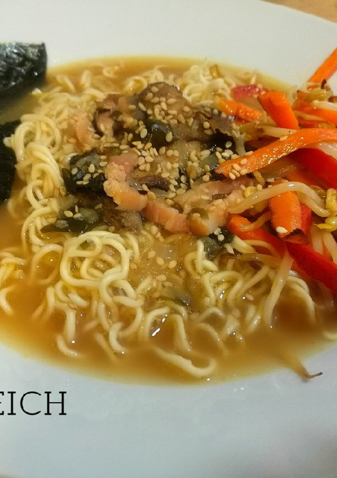Una foto de Ramen de miso