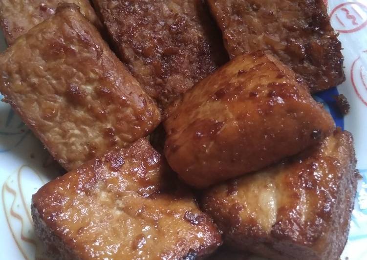 "Tahu Tempe Bacem"