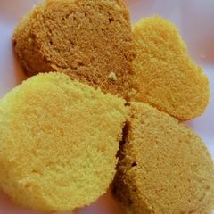 A picture of Sponge queen cakes.