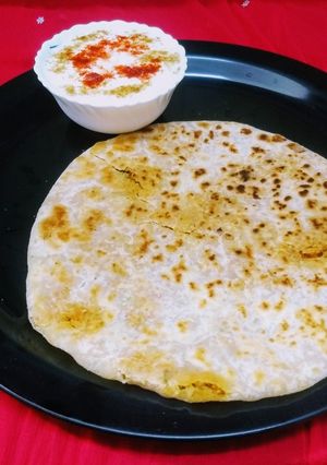 A picture of Poha Paratha.