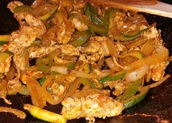 How to Cook Perfect My green pepper  courgette chicken fajitas