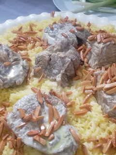 صورة لوصفة منسف باللحمة العجل