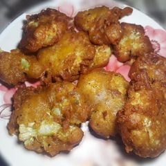 A picture of Phool Ghobi ke Pakoray.