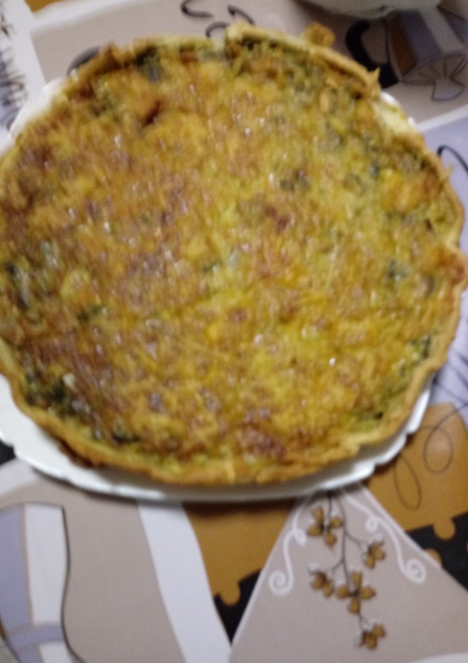 Una foto de Quiche de calabacín espinaca champiñones y queso