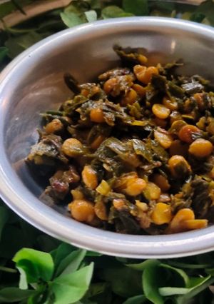 कांदापात (Kandapat Recipe In Marathi) रेसिपी चे मुख्य फोटो