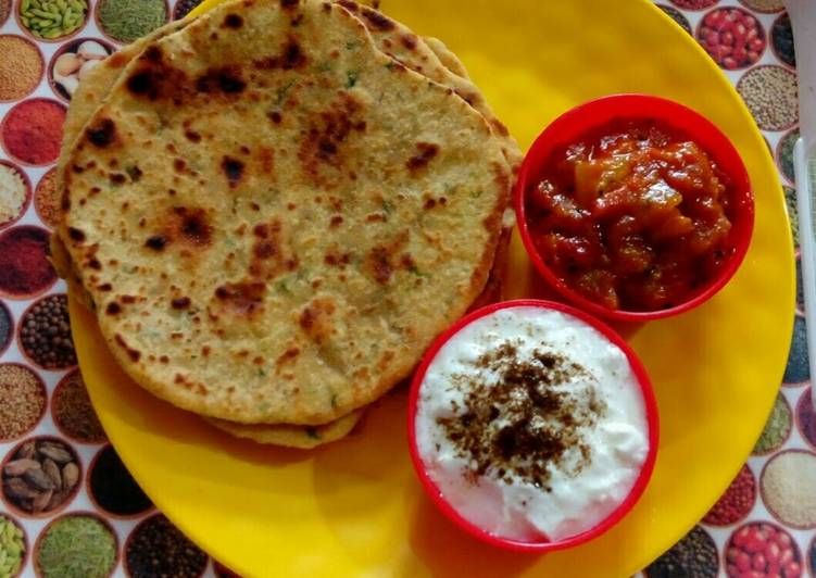Recipe: Appetizing Besan oats nut paratha