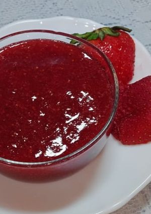 A picture of Strawberry 🍓 jam😋.
