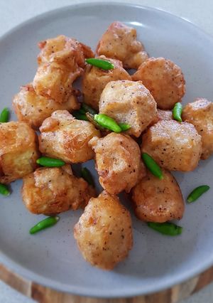 A picture of Deep fry Salt and Pepper Tofu.