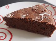 Une photo de gâteau farine de coco