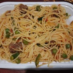 A picture of Fried pasta.