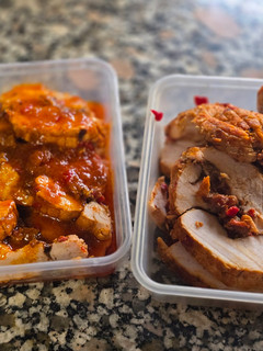Una foto de Pechuga de pavo rellena de piquillos