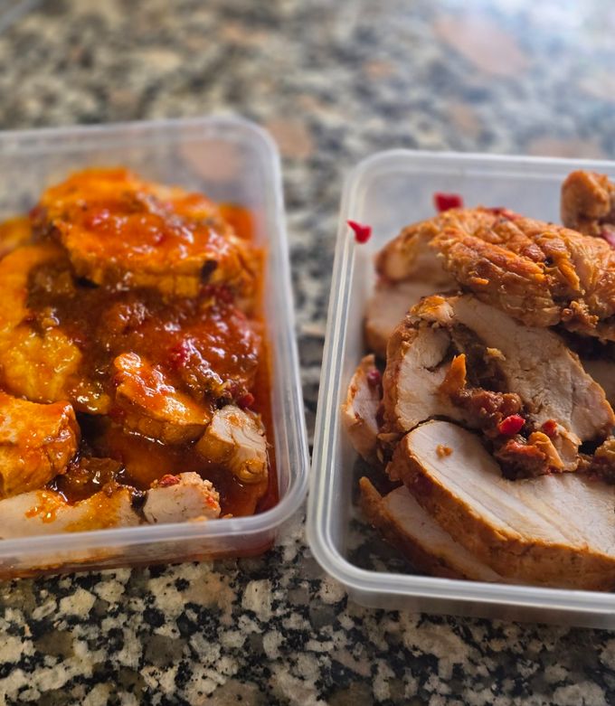 Foto principal de Pechuga de pavo rellena de piquillos