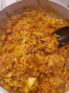 A picture of "Unstuffed cabbage".