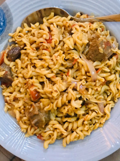 A picture of Macaroni.