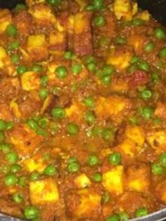 मटर पनीर (matar paneer recipe in Hindi) रेसिपी मुख्य फोटो