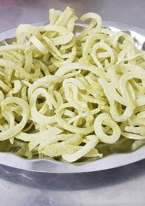 Hình của món Mứt dừa non lá dứa.