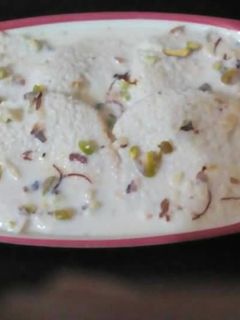 ब्रेड रसमलाई (Bread Rasmalai recipe in hindi) रेसिपी मुख्य फोटो
