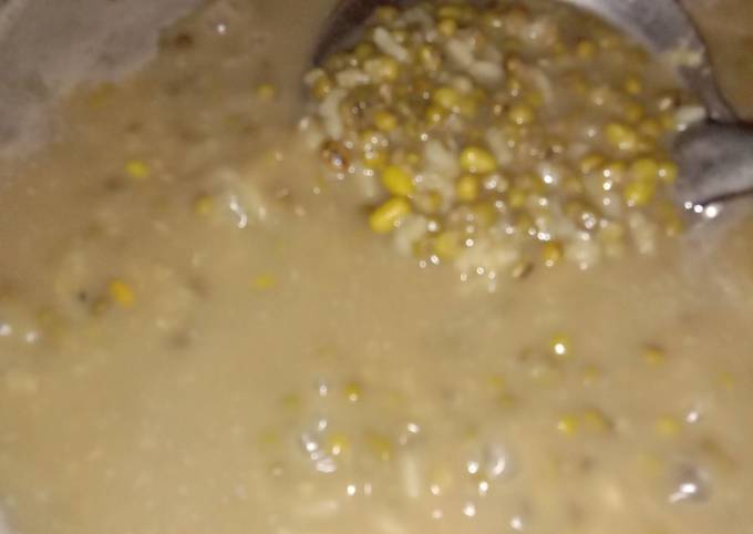 Ternyata begini loh! Resep  membuat Bubur kacang hijau beras putih yang nagih banget