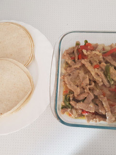 Una foto de Tacos de ternera con queso