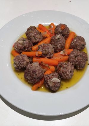 Una foto de Albóndigas ibéricas