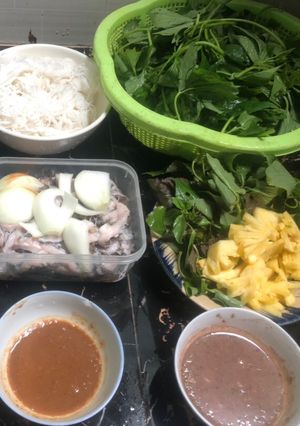 Hình của món Lẩu bò (lá xách bò) nhúng mắm ruốc.