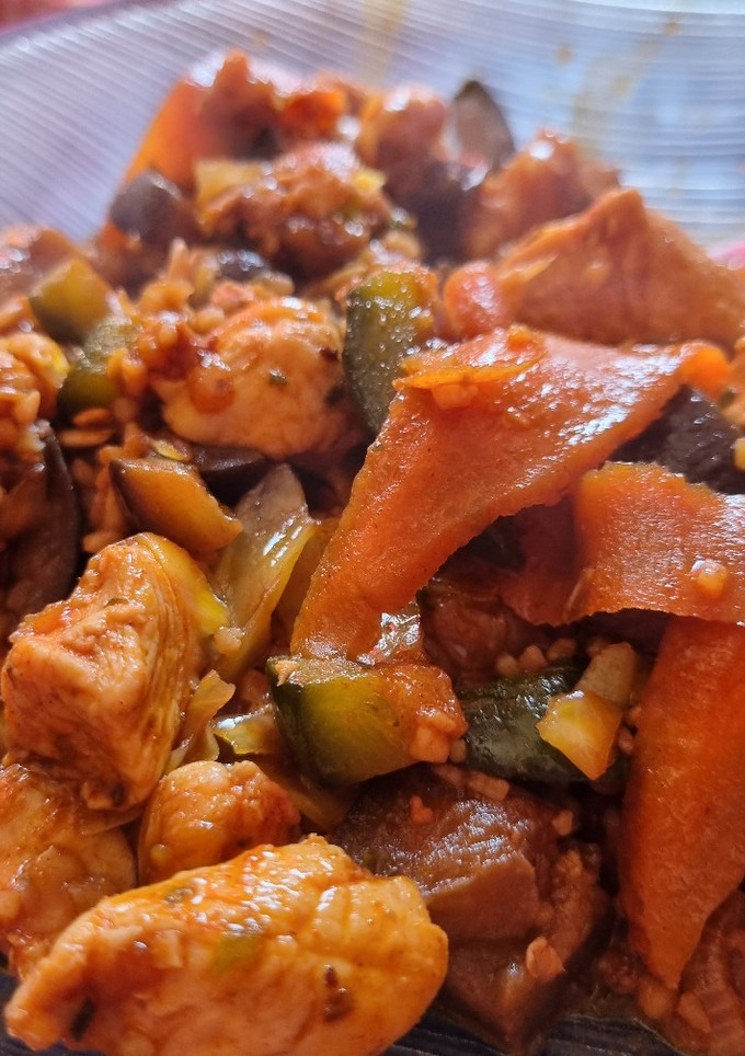 Una foto de Pollo Salteado con Verduras ❤