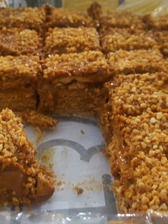 Una foto de Tarta dulce de leche y galletas