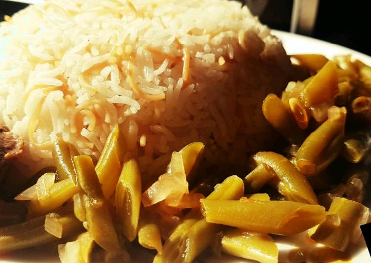 فاصوليا خضراء مع الرز ولحم الخاروف