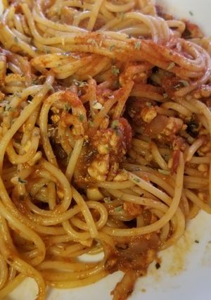 A picture of 20 mins: ground turkey marinara sauce pasta.