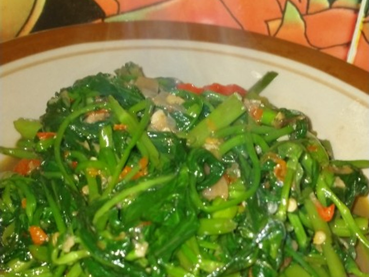 Resep Cah kangkung terasi pedas yang Lezat Sekali