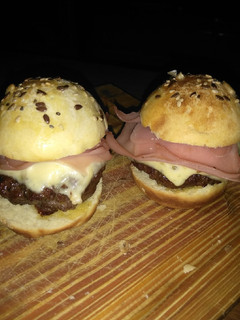 Una foto de Pan de hamburguesa fácil..