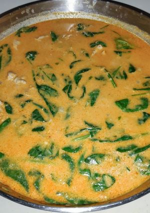 A picture of Thai Chicken Curry.