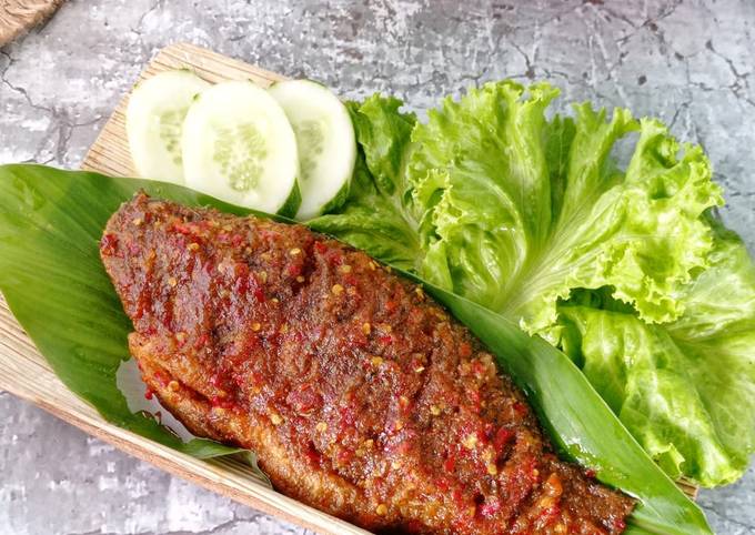 Bagaimana Menyiapkan Nila Nyat Nyat Khas Bali yang Menggugah Selera