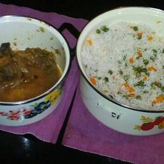 A picture of Rice & chicken meat stew for three.