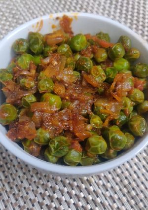 A picture of Hare Matar ki Sabzi.