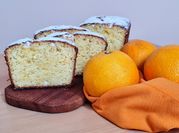 Una foto de queque de naranjas