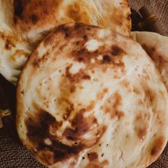 A picture of Naan.
