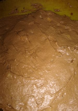 Una foto de Torta de azúcar negra y fruta