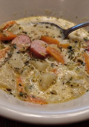 Nagyi bajor virslis krumplilevese plusz húsgombóccal recept fotója
