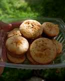 Pancitos dulces con queso crema y queso rallado